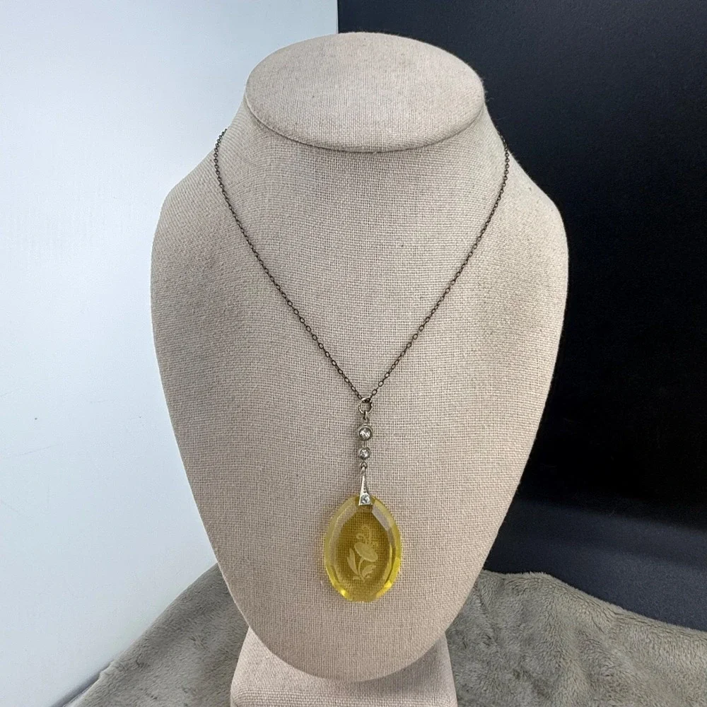 Vintage Intaglio Flower Necklace Faceted Yellow Glass Rhinestone Silver Tone 16